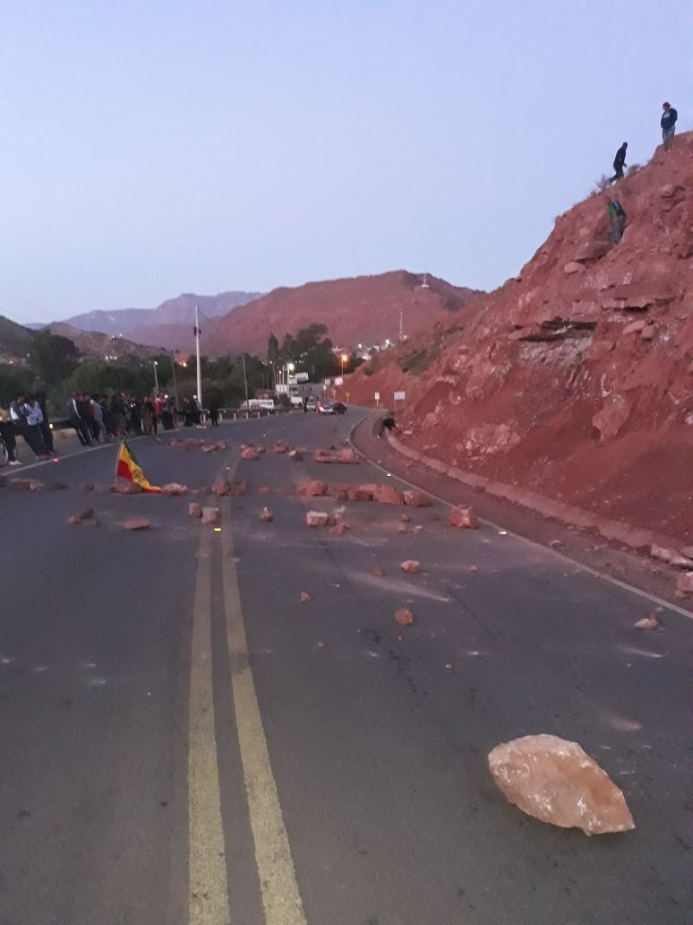 Ruta Potosí-Tarija amaneció bloqueada