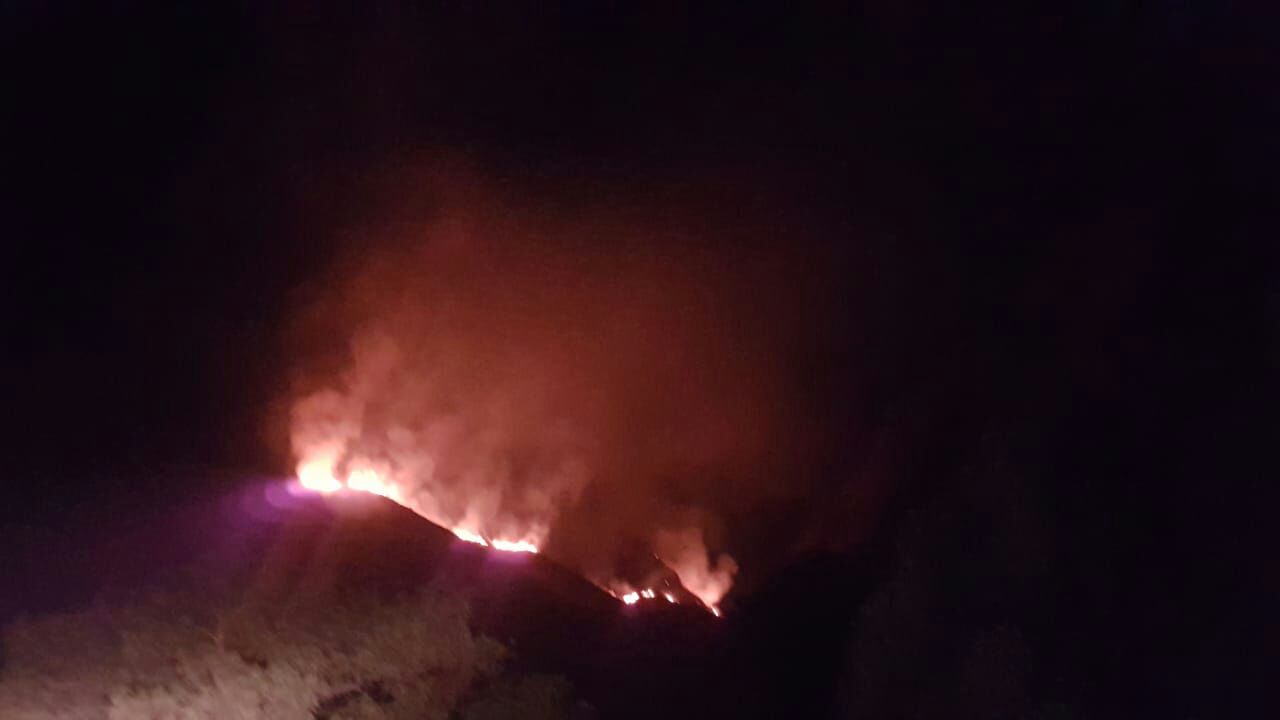 Incendio en San Lorenzo, Bomberos retomarán trabajo al alba