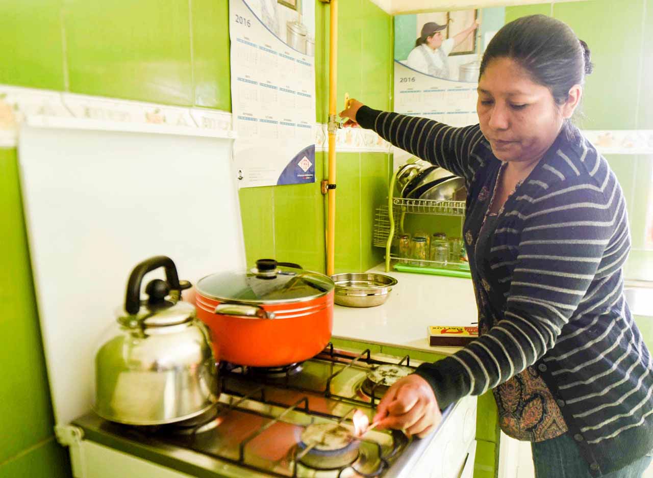 Millones de bolivianos tienen gas domiciliario