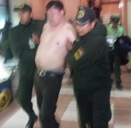 MAS envía a la comisión de Ética a diputado ebrio que se desnudó en el aeropuerto (VIDEO)
