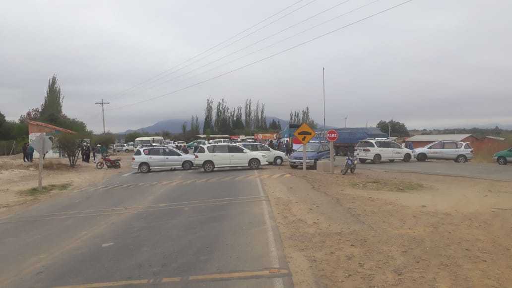 Policía reporta 19 puntos de bloqueo en Tarija
