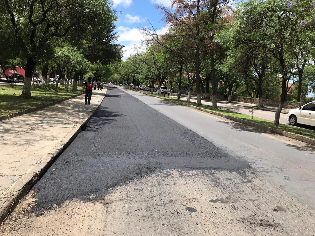 Subsanan pavimentación del carril central de la Avenida Las Américas