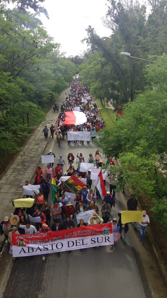 Comerciantes del Abasto del Sur marchan en apoyo al reordenamiento de la ciudad