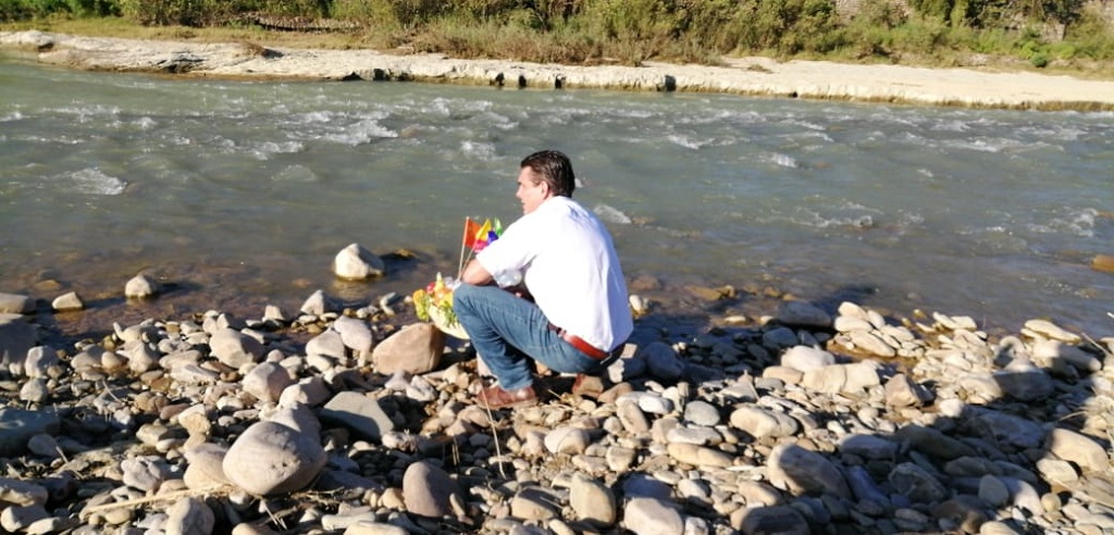 Alcalde nombra compadre al río Guadalquivir