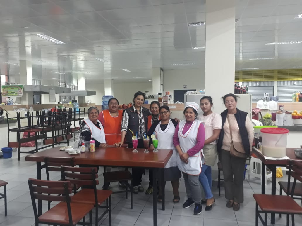 Vendedoras de Mercados de Tarija reciben capacitación en inocuidad alimentaria