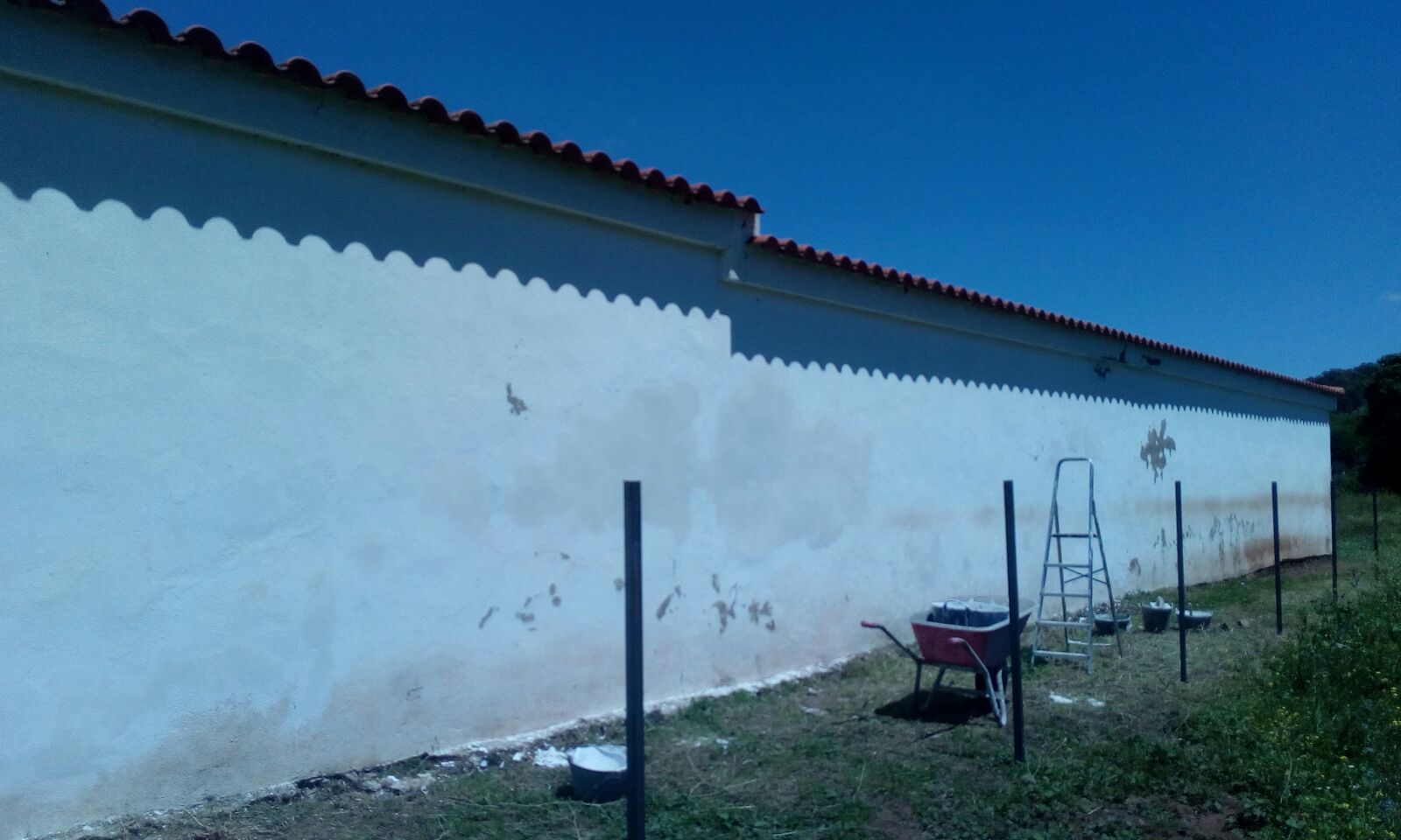 Subalcaldía de Tarija realiza mantenimiento en Unidad Educativa de Pampa Redonda