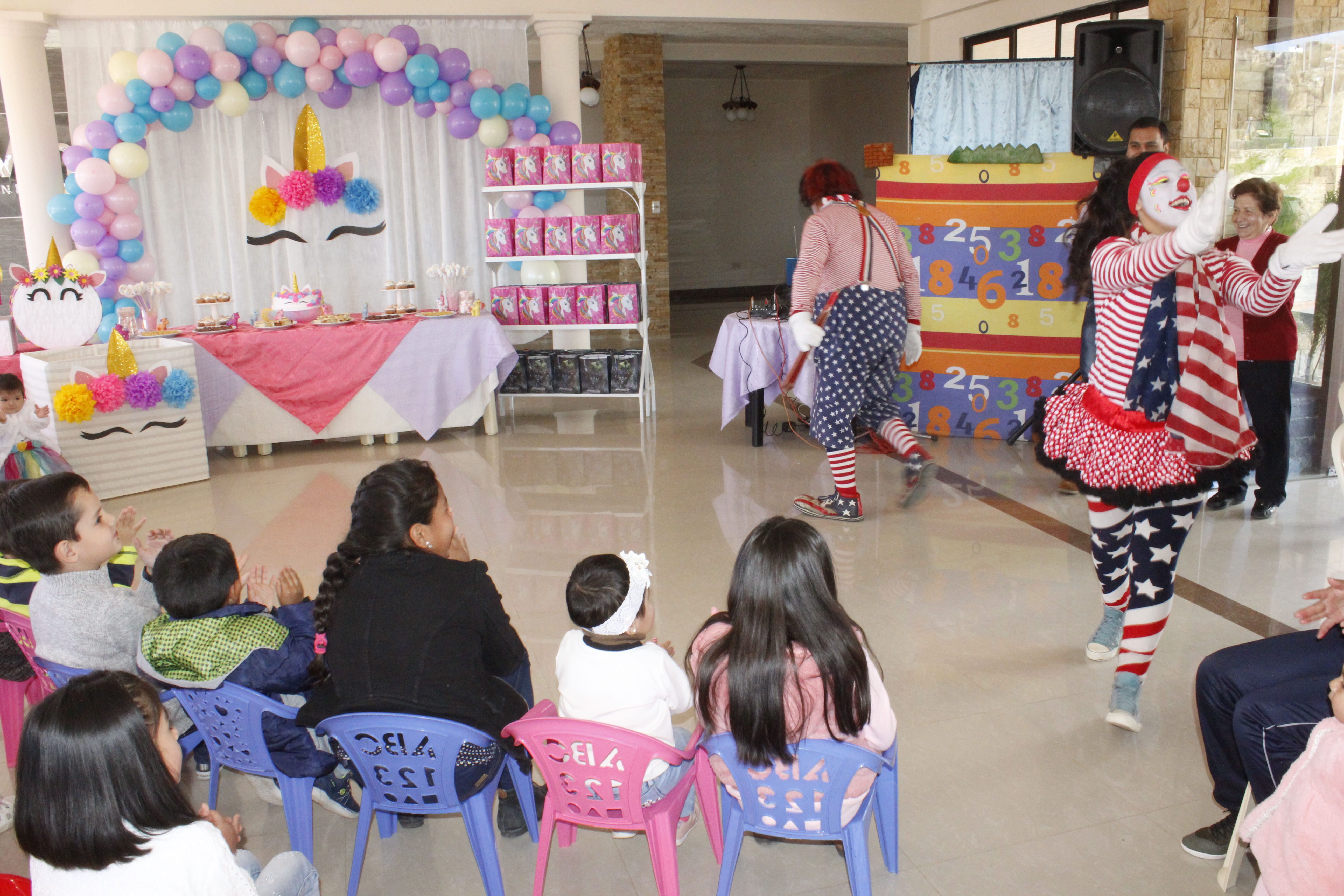 Entre la profesionalidad y la afición, el arte de ser payaso en Tarija