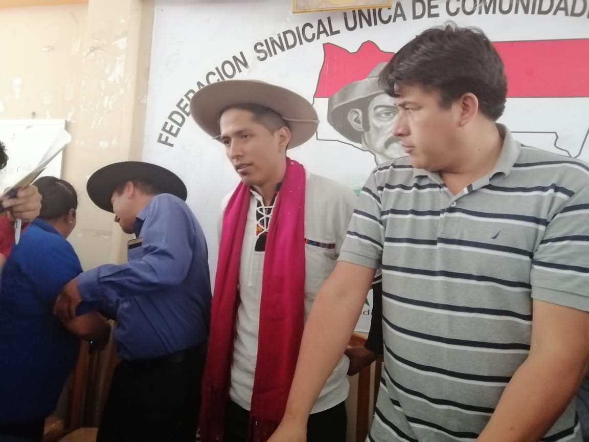 Andrónico Rodríguez llega a Tarija en medio de un emotivo recibimiento