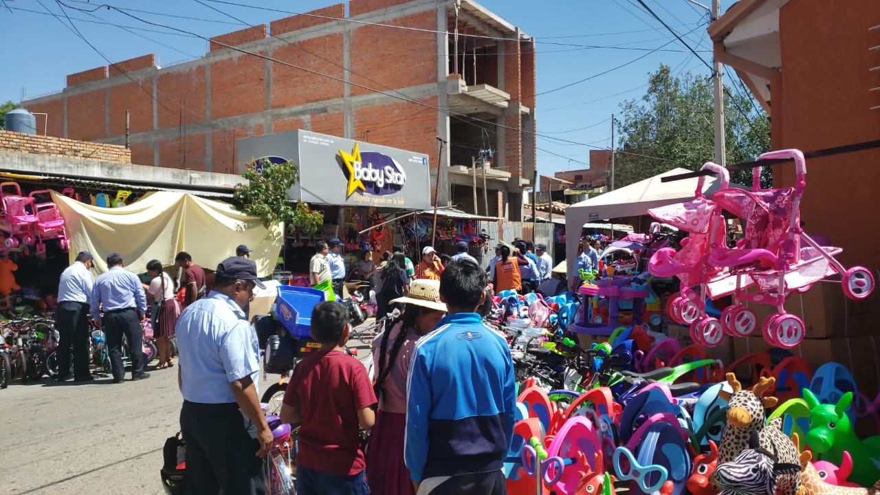 Guardia Municipal e Intendencia en Tarija reordenan La Loma