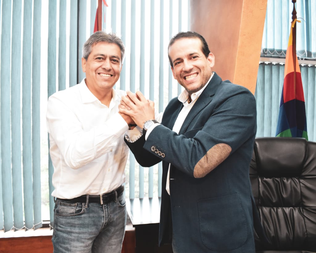 Cossío confirma alianza con Camacho para las elecciones nacionales