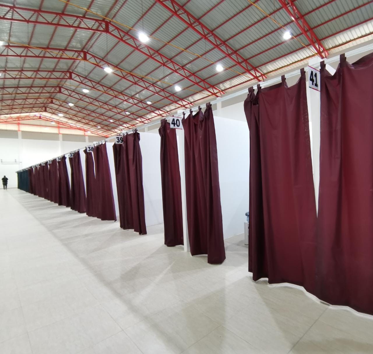 Habilitan en Tarija sala de aislamiento con 90 camas para pacientes sospechosos de Covid-19