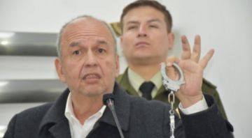 Compra de gases lacrimógenos, otro escándalo que presiona al Gobierno de Áñez