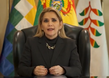 Sin ideas nuevas, Áñez instruye a su gabinete "ahorrar" en su estructura