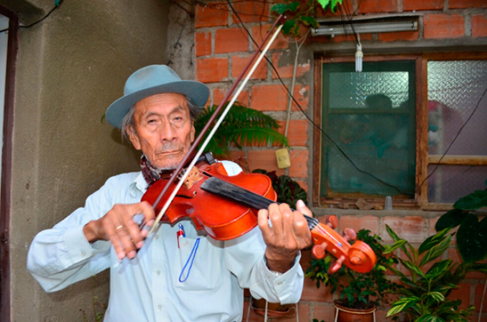 Los violines y el zapateo acompañan la Pascua florida
