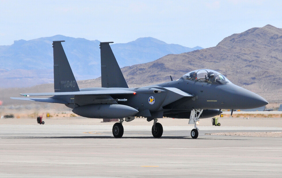 Un avión militar se estrella en Corea del Sur