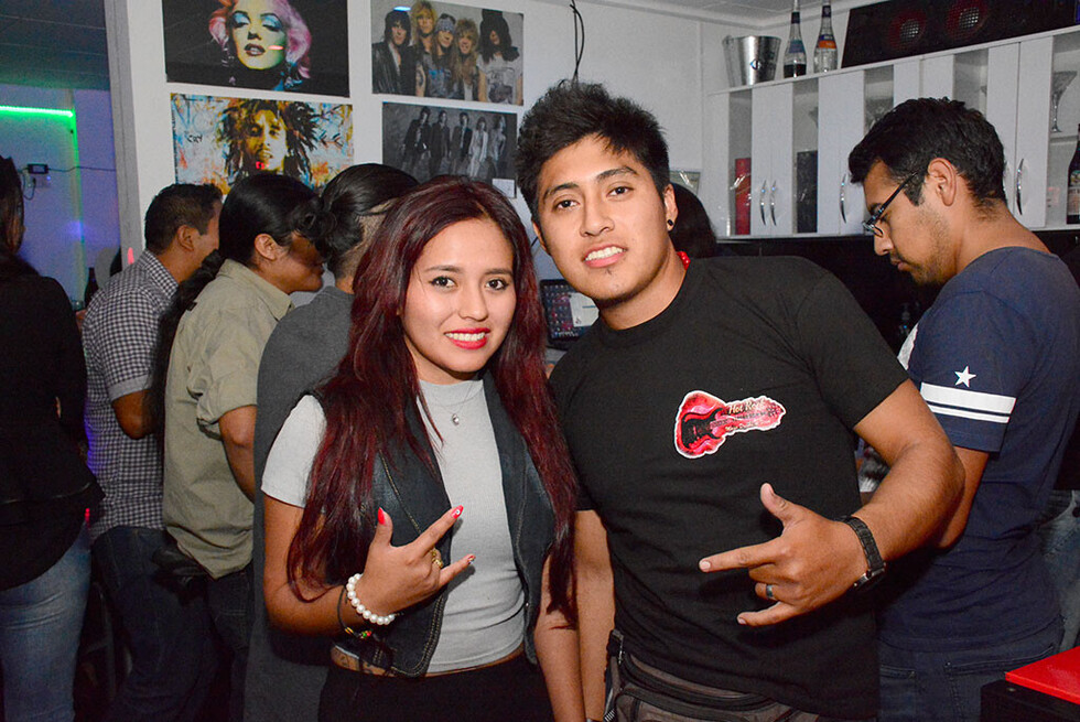 Noche de amigos en Hot Rock