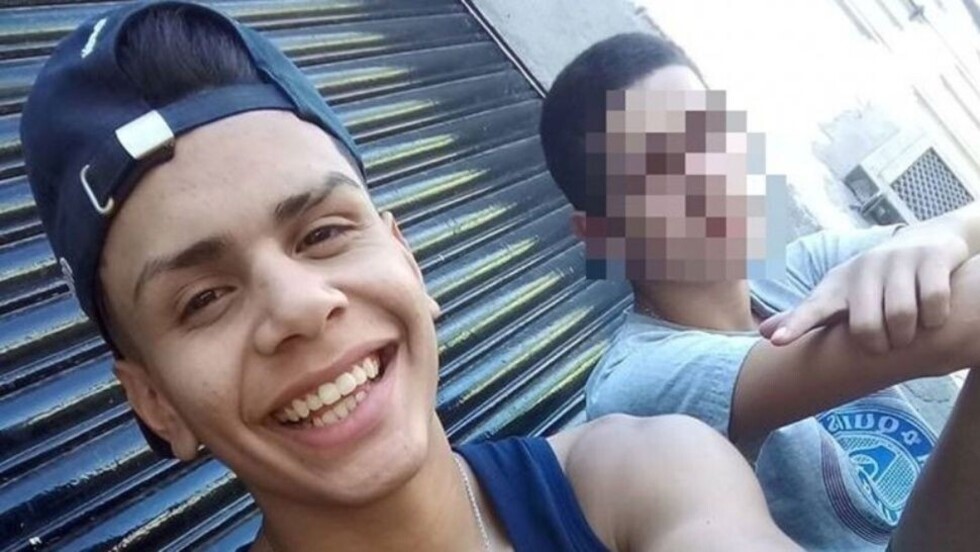 Matan a joven y después se burlan en Facebook