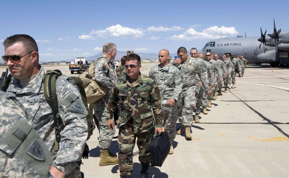 EEUU despliega militares en la frontera con México