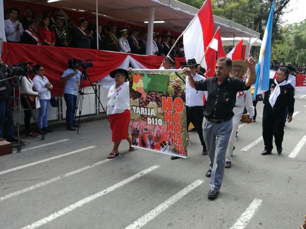Tarija desfila por el 201 aniversario de la Batalla de la Tablada