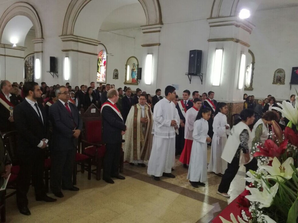 Autoridades celebran Te Deum por 15 de Abril