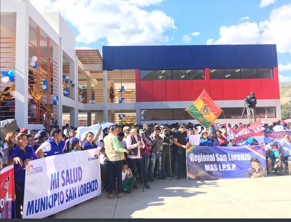 Presidente inaugura unidad educativa en Tomatas Grandes en Tarija