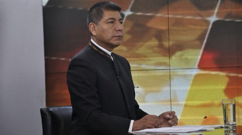 Huanacuni citará en mayo a una reunión de Unasur