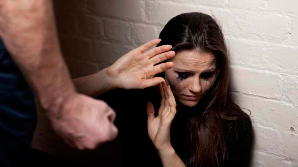 Mujer casi muere en manos del concubino ebrio