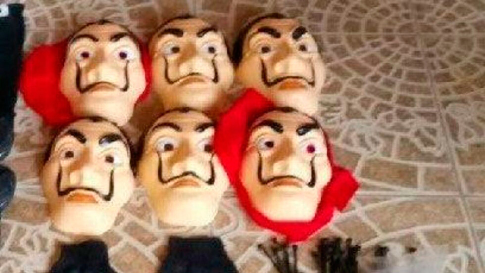 Robaron bancos disfrazados de “La casa de papel”