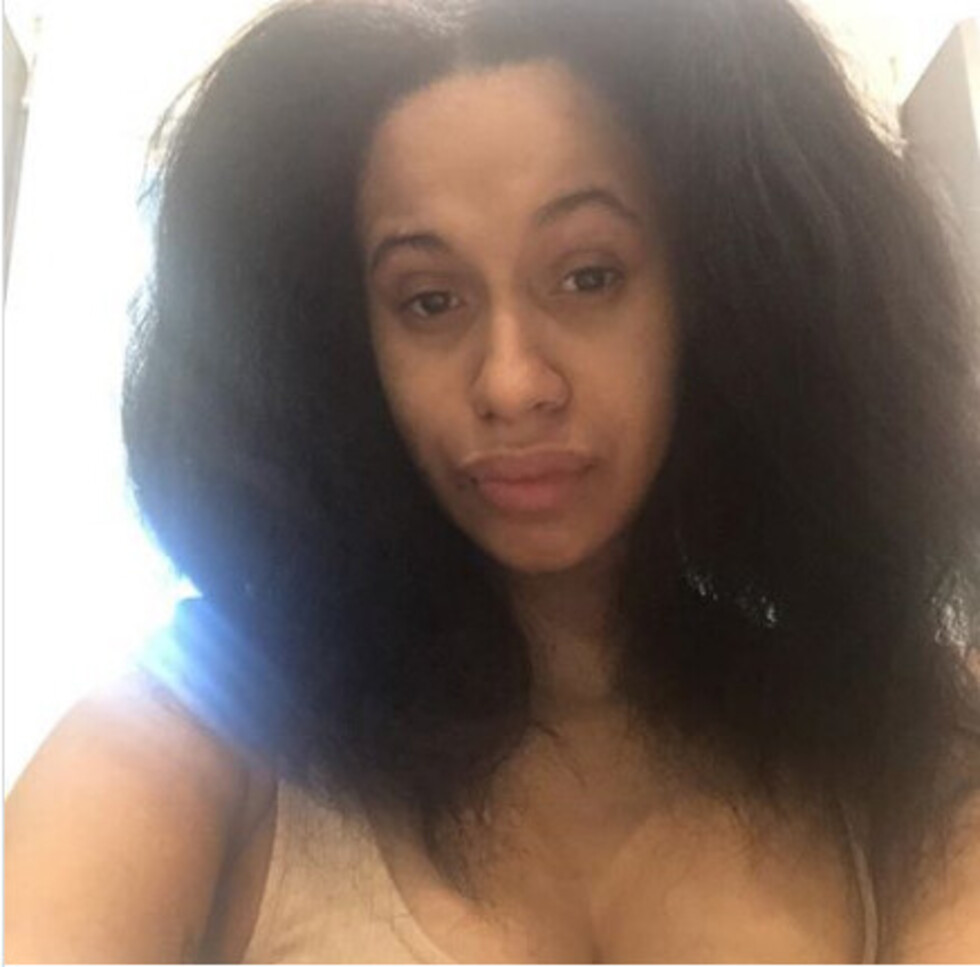 Cardi B sube una selfie sin  maquillaje