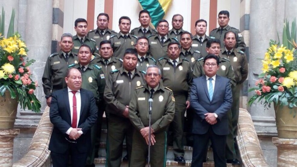 Evo aprueba un millonario plan para la Policía