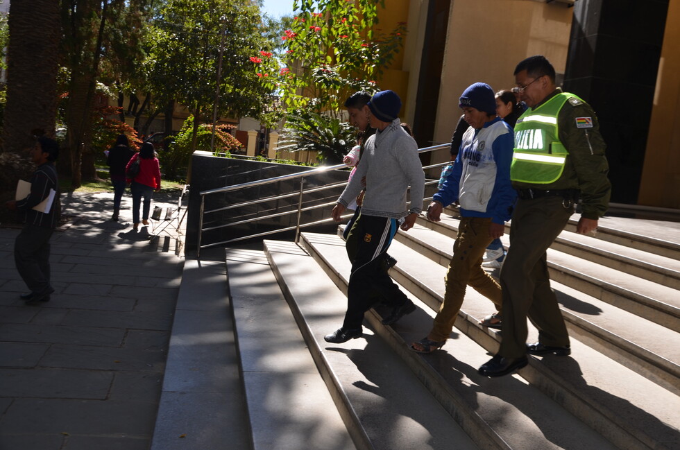 A la cárcel dos sujetos por robar una casa