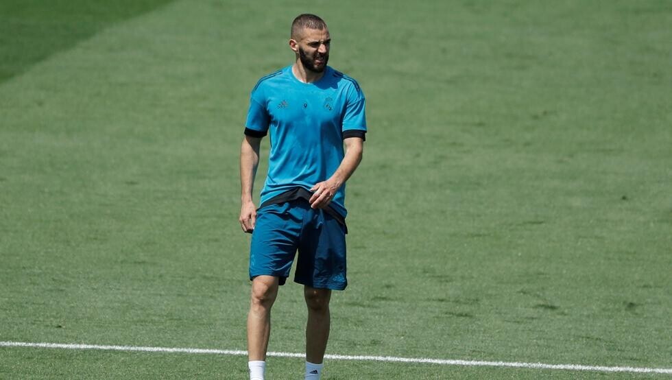 El “Gato” Benzema entrena con normalidad