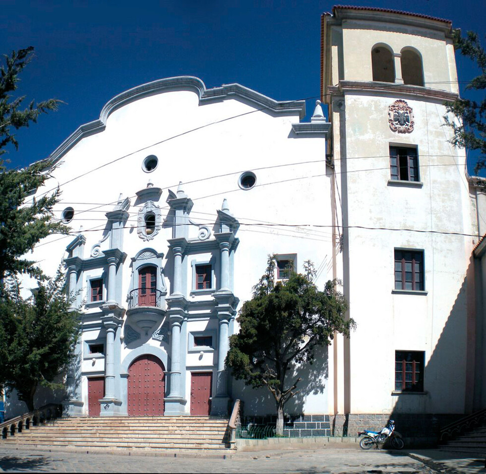 Falta de equipamiento y poca accesibilidad caracterizan a los teatros bolivianos