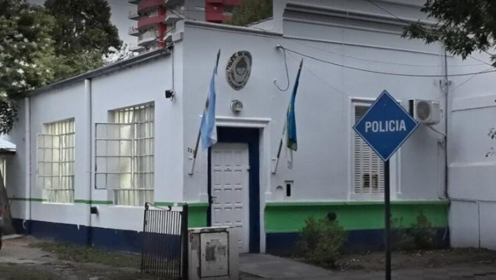 La obligaba a hacerle sexo oral delante de sus hijos