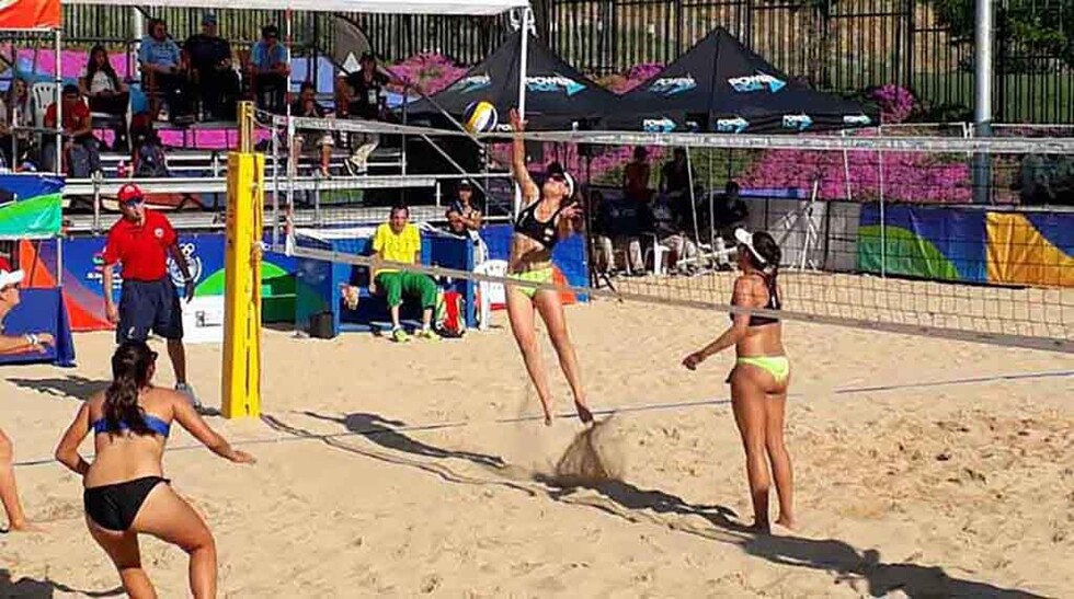 Bolivia logra su primera victoria en el beach vóley femenino de los Juegos Suramericanos