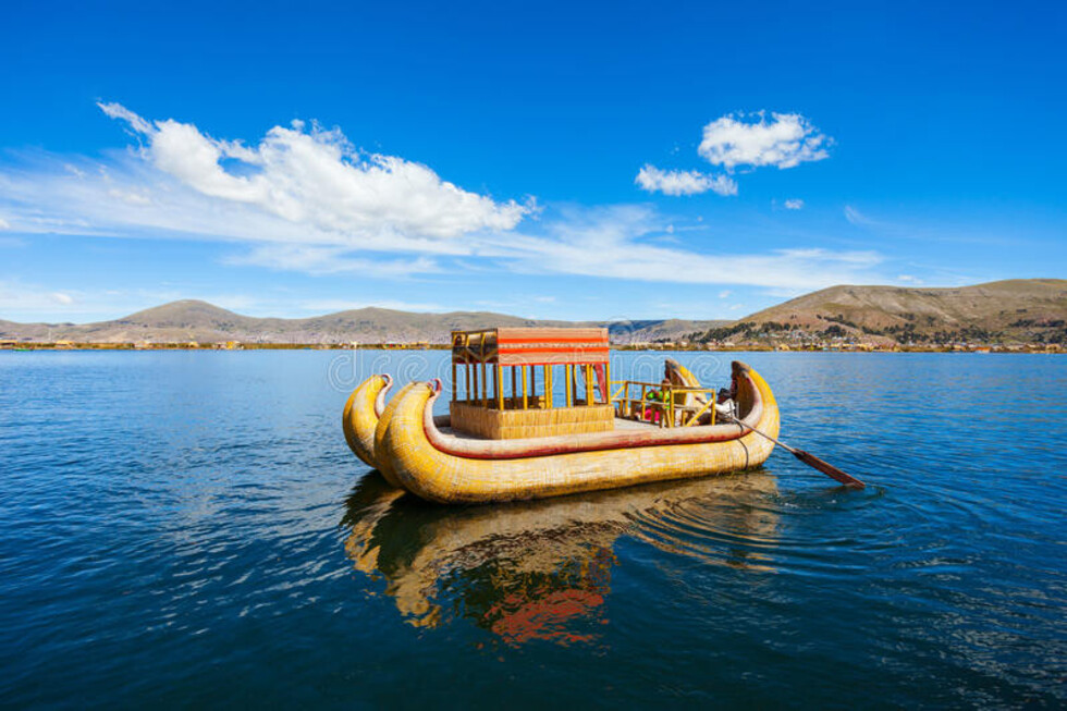 Buscan a un turista que cayó al lago Titicaca