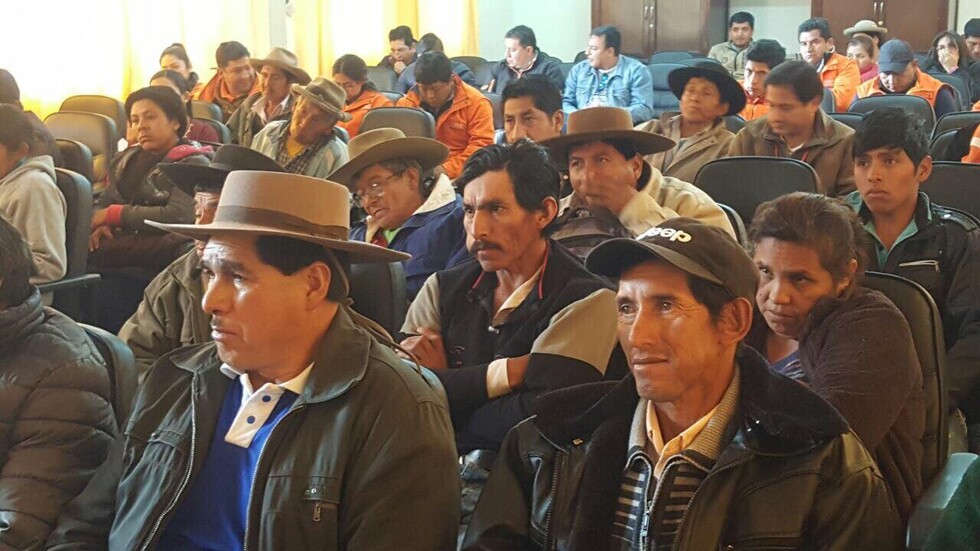Municipio coordina ejecución de obras con vecinos del barrio Tabladita y 15 de junio
