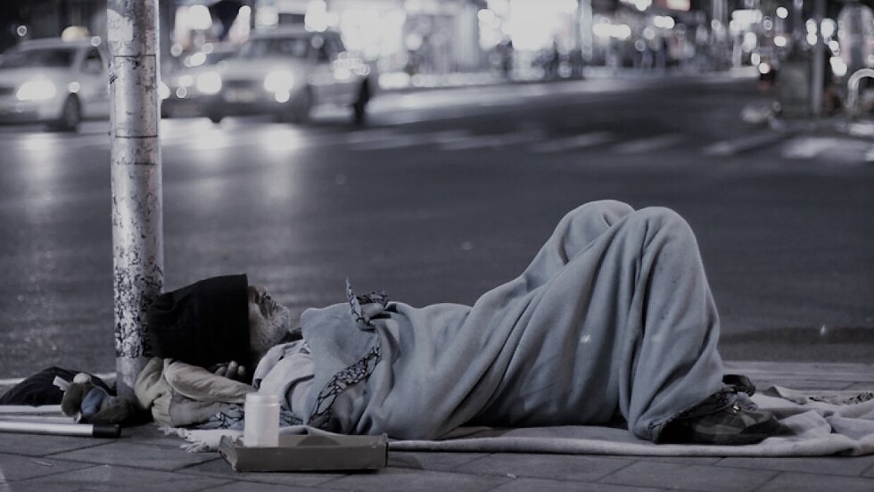 Habilitan albergues para personas en situación de calle por el intenso frío