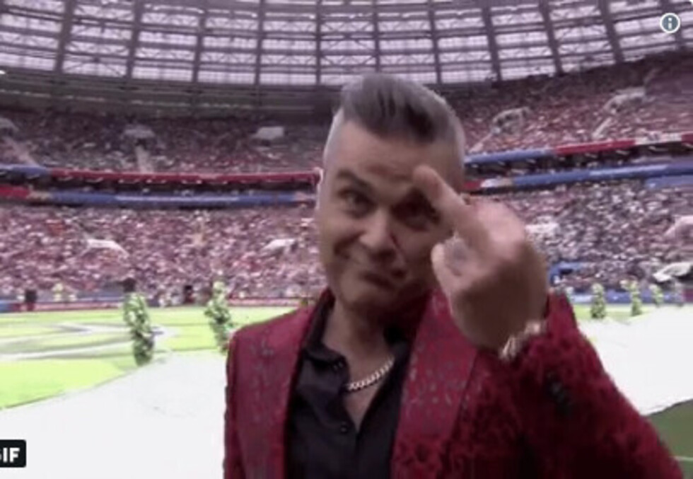 Robbie Williams se puso obsceno en el Mundial