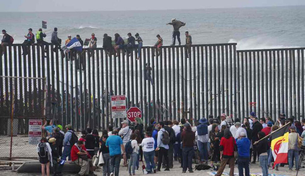 Trump insiste en defender sus políticas migratorias