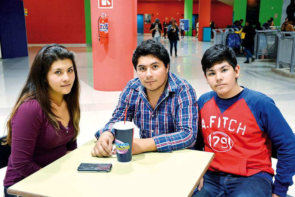 Paseando  en el Mega  Center Tarija