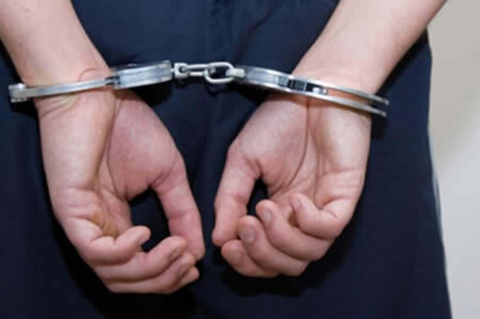 Pillan a dos atracadores,  uno de ellos adolescente