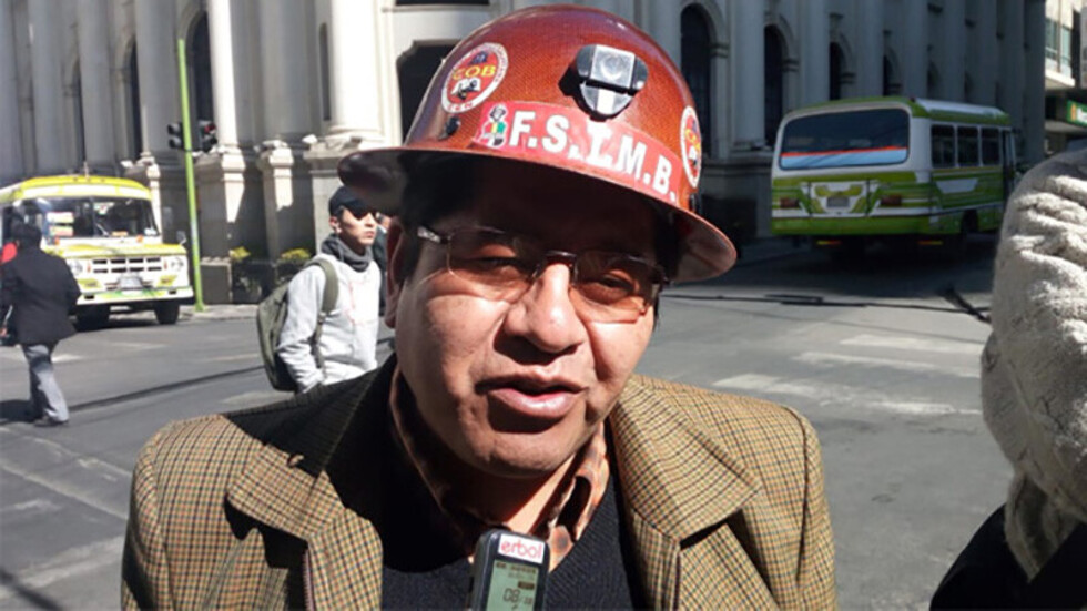 MAS: Declararon ‘guerra’ al decir ‘dictador’ a Evo Morales