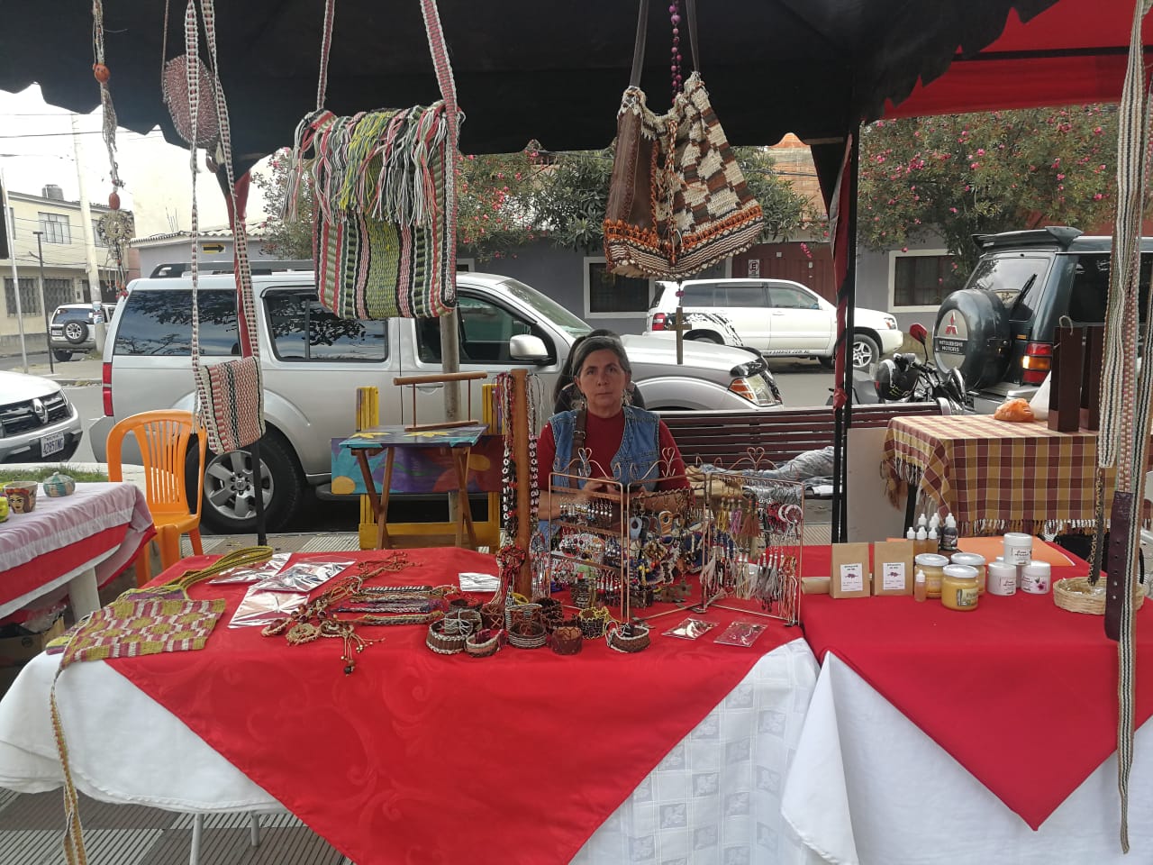 Realizan Feria de Integridad Cultural en la plazuela Uriondo