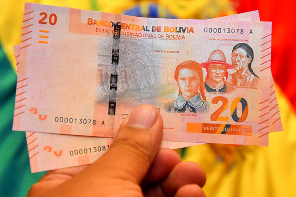 Tres heroínas destacan en  los nuevos billetes bolivianos