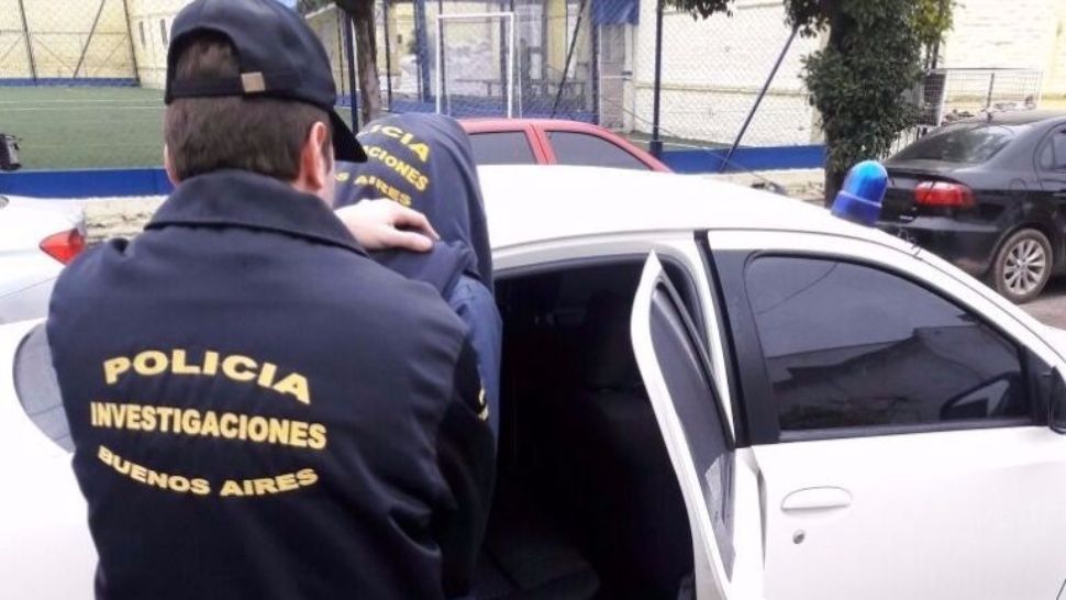 Le violaron a su hija de 10 años mientras daba a luz