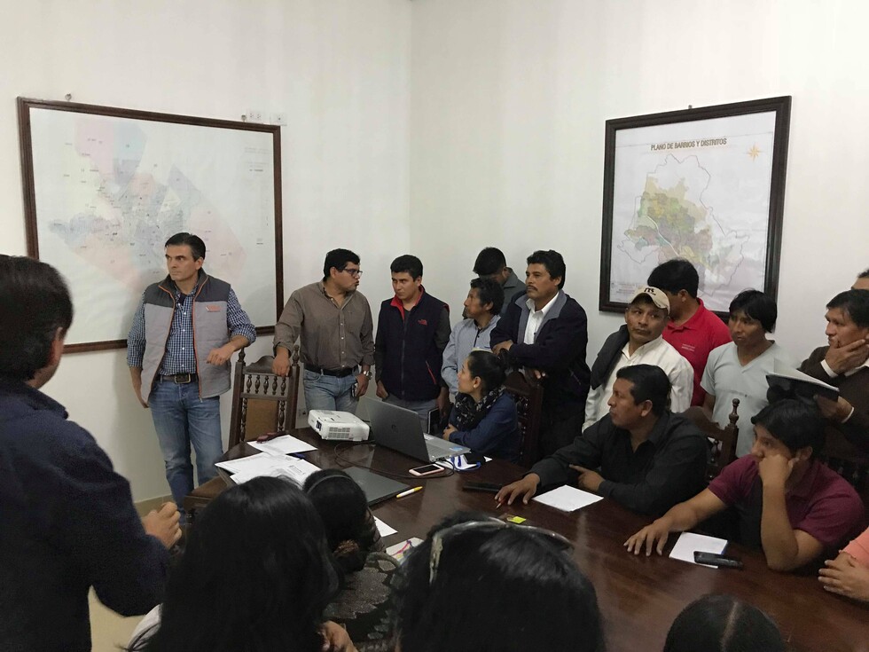 Con dos distritos  socializan proyecto  de alcantarillado