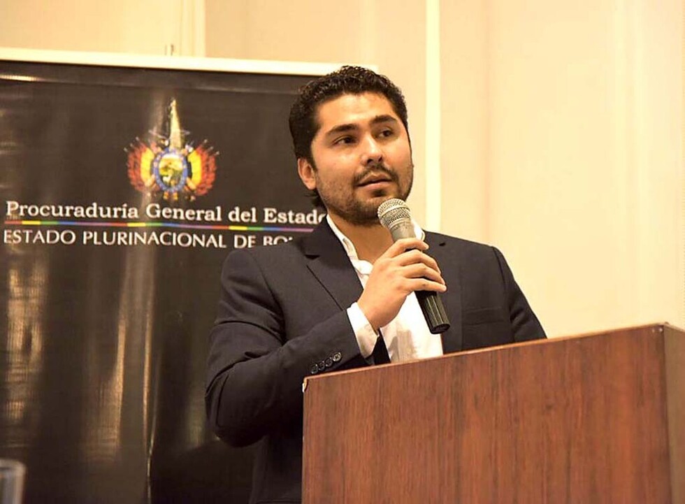 Menacho explica tema jurídico legal de Quiborax