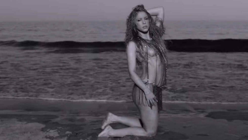 Shakira sale en  bikini en video  junto a Maluma