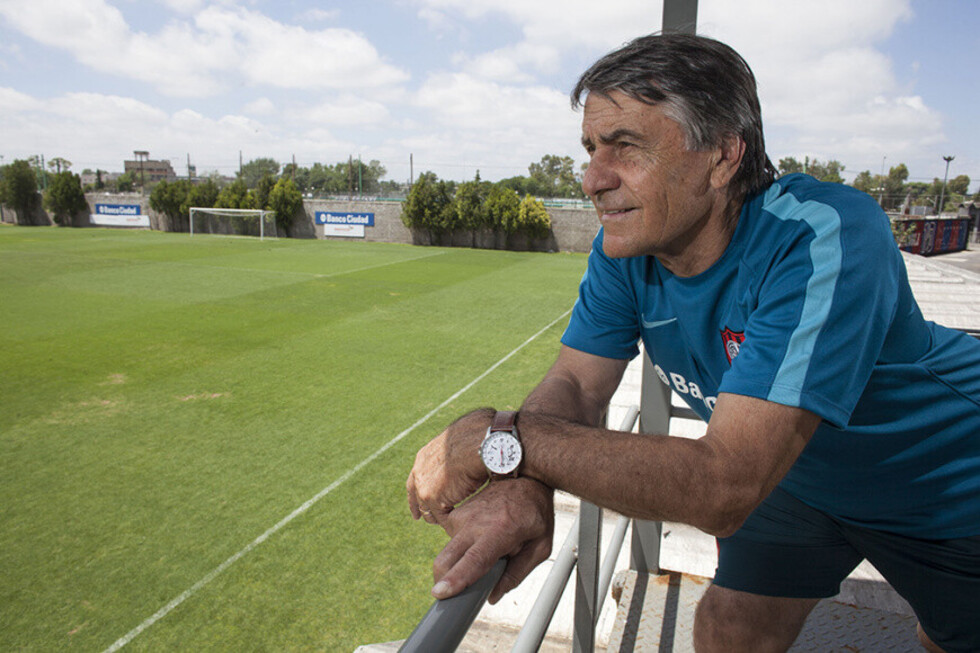 “Chiqui” Tapia tiene un plan para las juveniles AFA con Hugo Tocalli